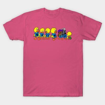 Pink T-shirt with cartoon duck graphic, casual cotton tee, vibrant and playful design, suitable for all ages.