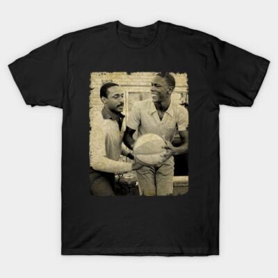 Black vintage-style t-shirt with retro basketball print, casual wear, cotton fabric, ideal for sports enthusiasts.