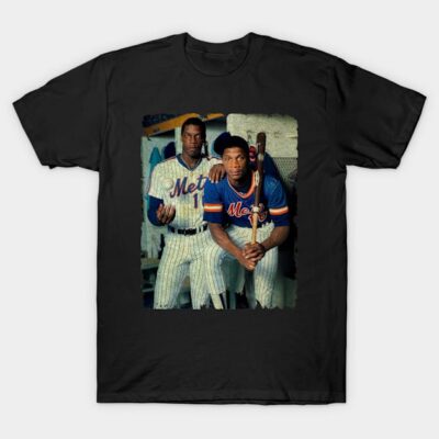 Black Mets-themed graphic t-shirt featuring vintage baseball players, casual wear, cotton fabric, unisex style.