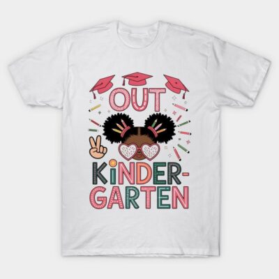 White kindergarten graduation t-shirt with colorful design, featuring text and playful graphics. Perfect for celebrations.