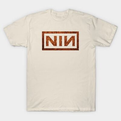 Cream T-shirt with rust-colored NIN logo, casual style, cotton material, perfect for everyday wear.