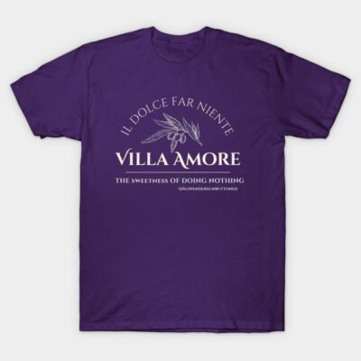 Purple "Villa Amore" T-shirt with Italian text, casual style, cotton material, ideal for relaxed everyday wear.