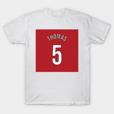 White t-shirt with red square, text "Thomas" and number "5" design. Ideal for casual wear, made of cotton.