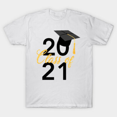 White graduation t-shirt with "Class of 2021" design, featuring a cap graphic. Perfect for graduates, cotton material.