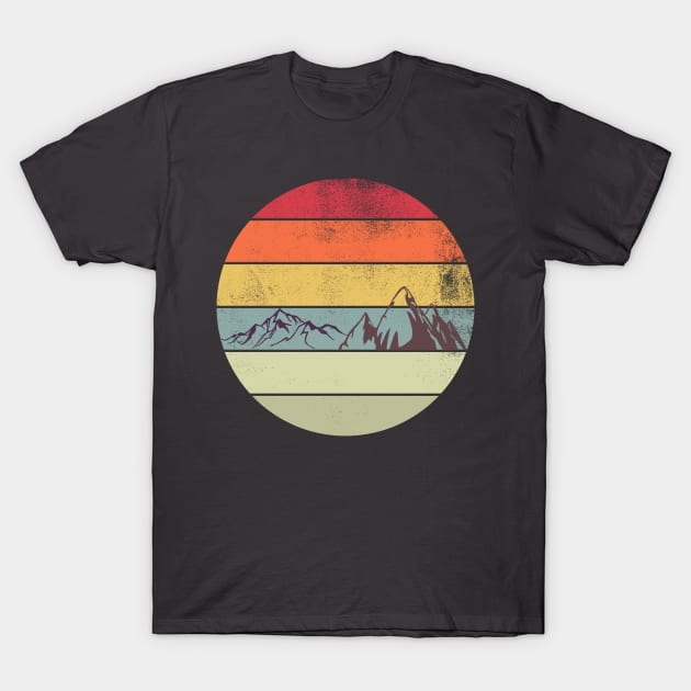 Black t-shirt with retro sunset mountain design, multicolor stripes. Casual style, perfect for outdoor or casual wear.