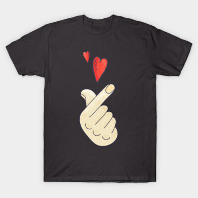 Black t-shirt with hand-heart gesture design, featuring red hearts. Casual style, perfect for everyday wear. Cotton material.