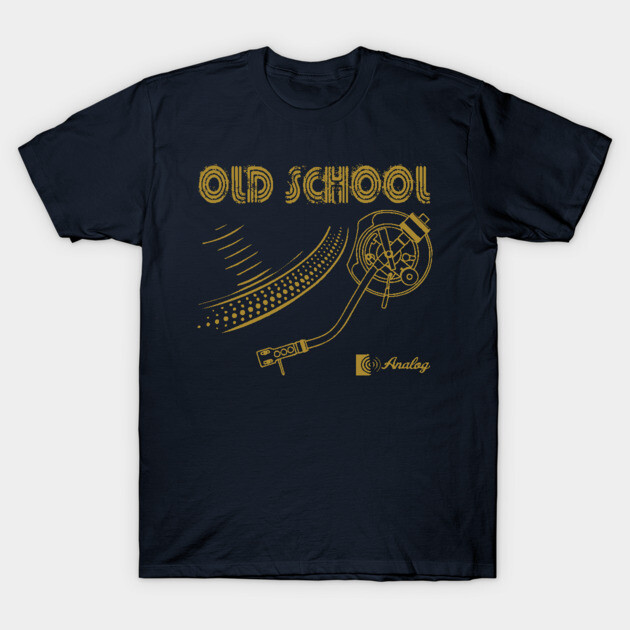 Navy blue t-shirt with retro turntable design, "Old School" text, casual wear, 100% cotton, graphic style.