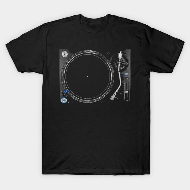 Black t-shirt featuring turntable design, casual style, perfect for music lovers, cotton material, unisex fit.