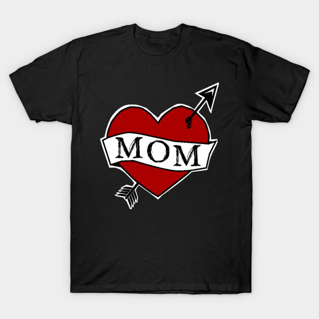 MOM - old school tattoo style T-Shirt 1 Black t-shirt with red heart and arrow graphic, "Mom" text design. Casual style, cotton material, perfect for gifting.