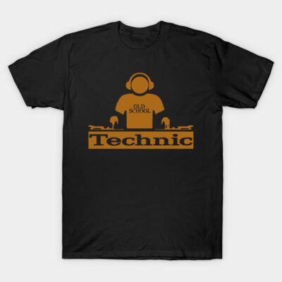 Black t-shirt with retro DJ graphic and "Old School Technic" text in orange, perfect for music enthusiasts.