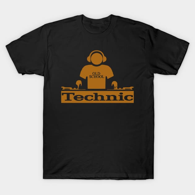 Black t-shirt with retro DJ graphic and "Old School Technic" text in orange, perfect for music enthusiasts.