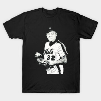 Black cotton t-shirt featuring vintage baseball player graphic, Mets jersey number 32, casual sportswear.