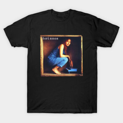 Black cotton T-shirt with artistic print, casual style, ideal for everyday wear.