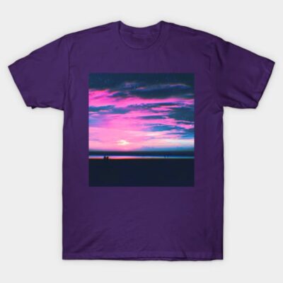 Purple t-shirt with vibrant sunset design, casual wear, made of soft cotton, perfect for everyday use and comfort.