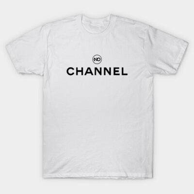 White cotton t-shirt with "No Channel" logo in black text, casual style, perfect for everyday wear.