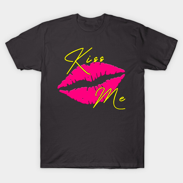 Black T-shirt with pink lips graphic and yellow "Kiss Me" text, casual cotton tee for trendy everyday wear.