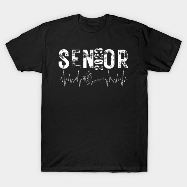 "Black 2023 Senior T-shirt with heartbeat graphic, casual cotton tee, unisex graduation apparel"