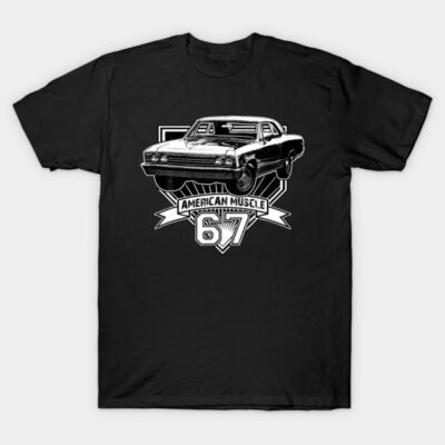 Black t-shirt with "American Muscle '67" graphic, vintage car design, casual wear, cotton material.