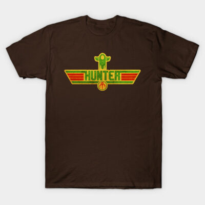 Brown t-shirt with retro "Hunter" graphic design in green and red, casual style, 100% cotton, unisex.